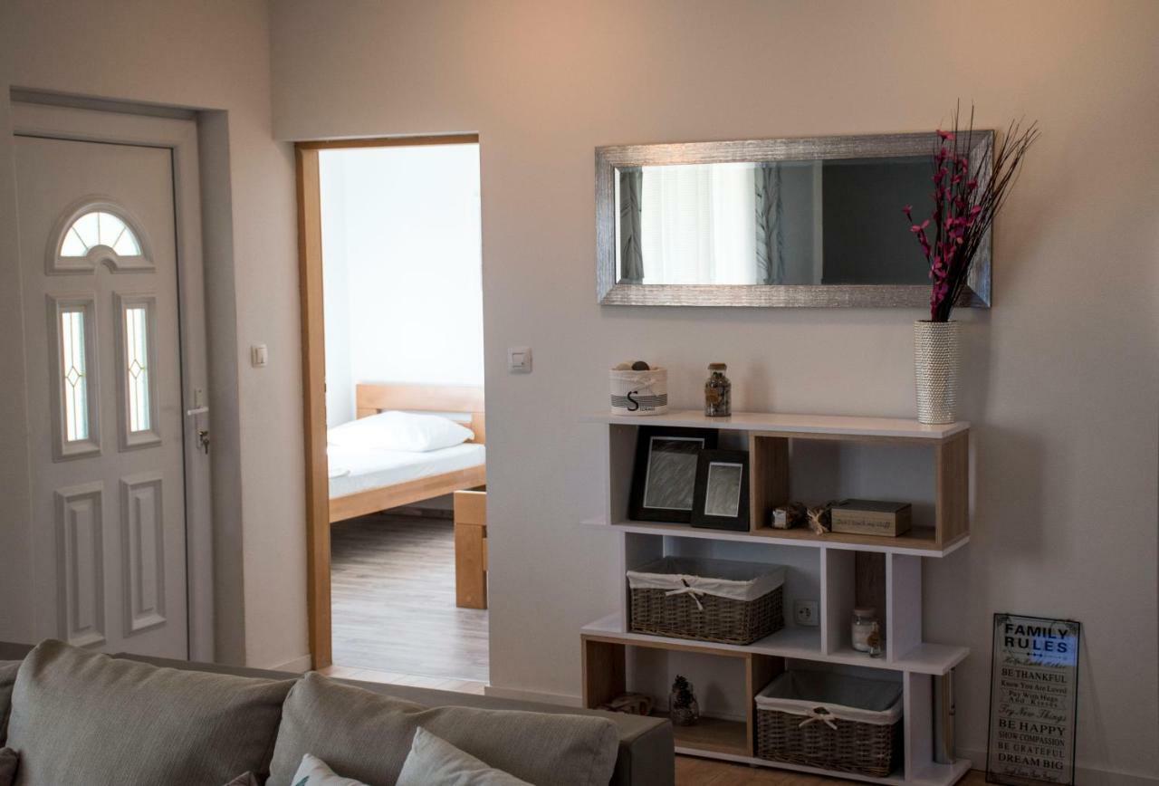 Apartman Sunset Ražanac Eksteriør billede